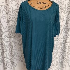 LuLaRoe Teal Short Sleeve Classic Top